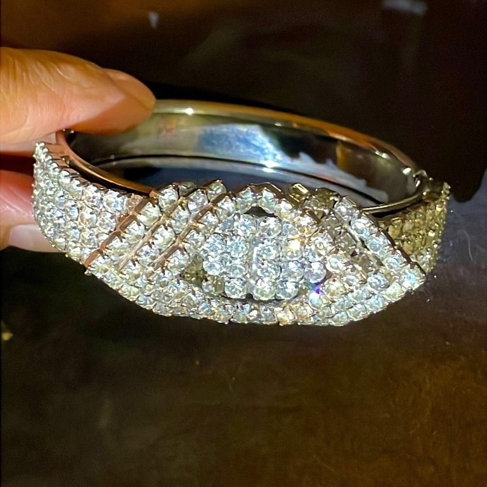 Vintage brass and crystal rhinestones hinged buckle style bracelet, prong set